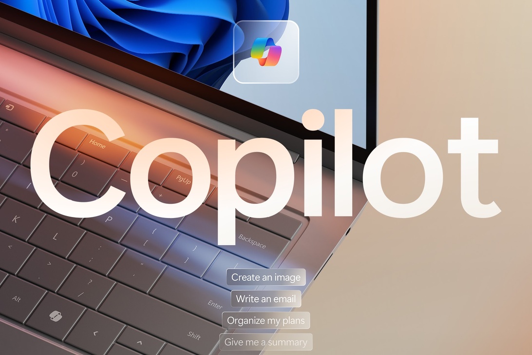 En promotionbild från Microsoft som visar Copilots gränssnitt på en laptop med Windows 11.